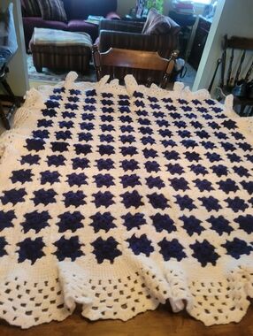 Handmade Crochet Star Granny Square Throw - White & Navy
